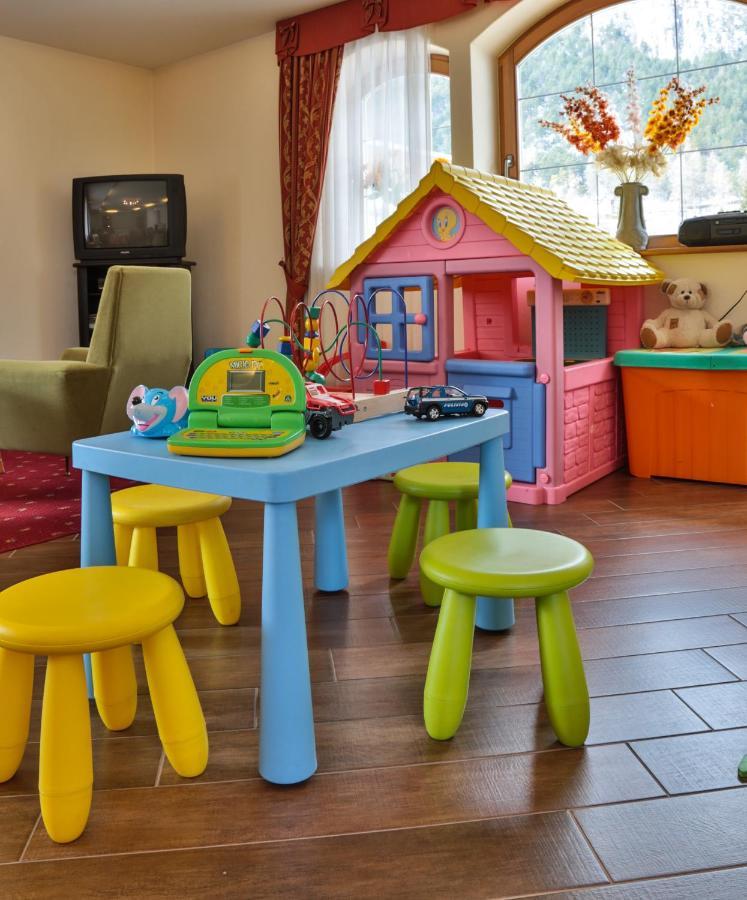 פאי דלה פאגאנלה Hotel Fai מראה חיצוני תמונה