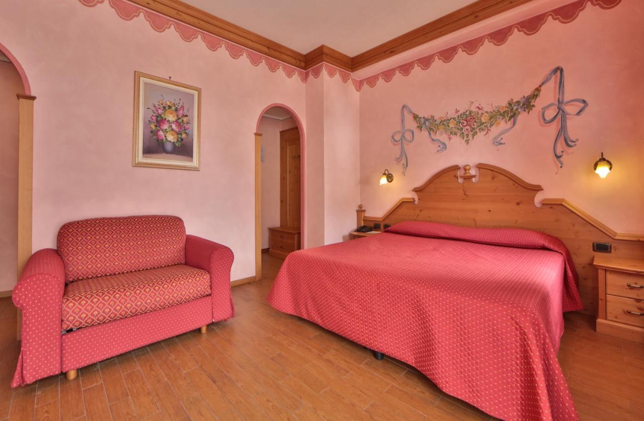 פאי דלה פאגאנלה Hotel Fai מראה חיצוני תמונה
