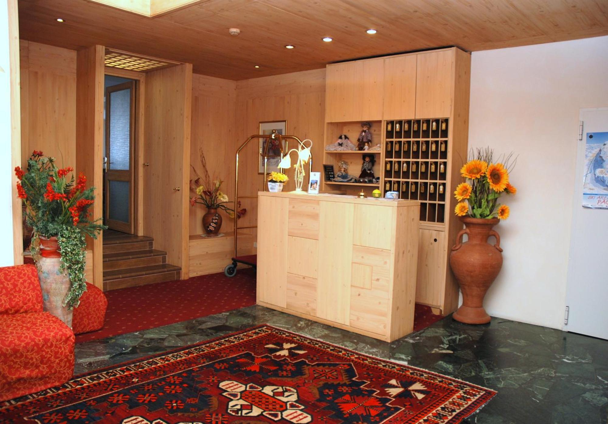 פאי דלה פאגאנלה Hotel Fai מראה חיצוני תמונה