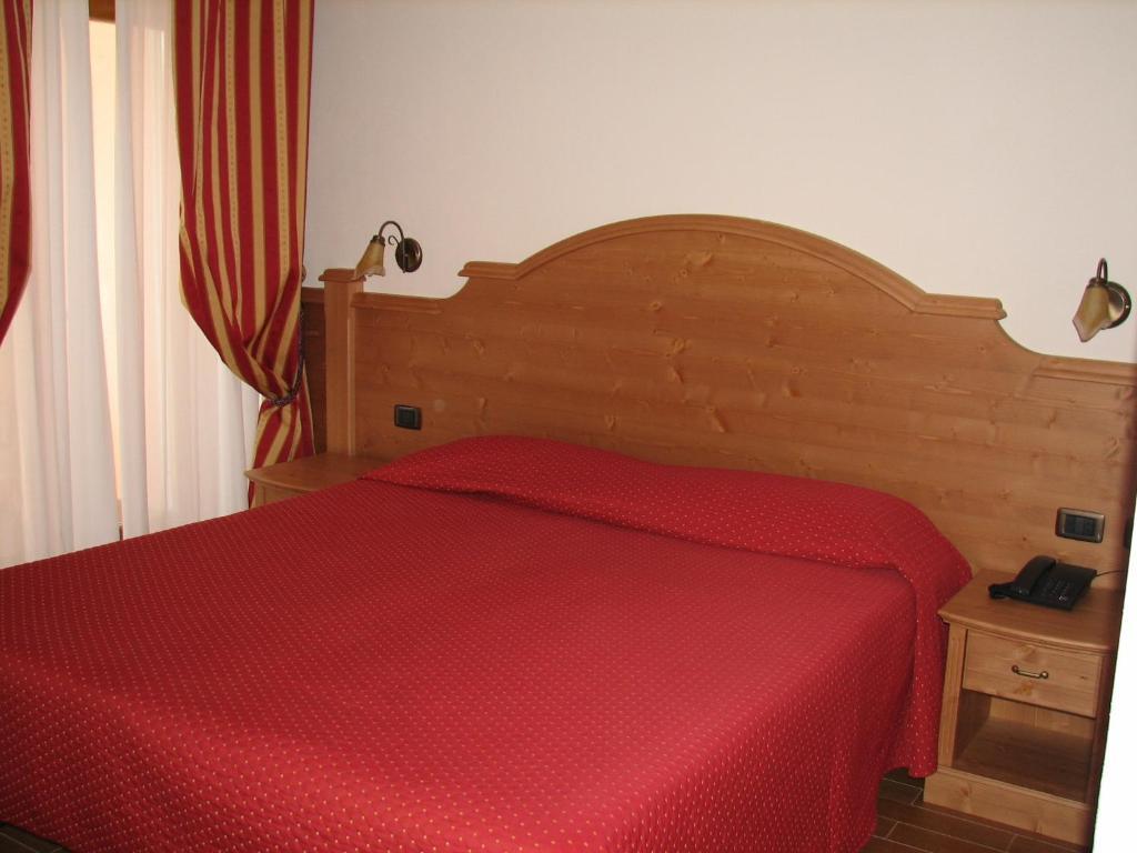 פאי דלה פאגאנלה Hotel Fai חדר תמונה
