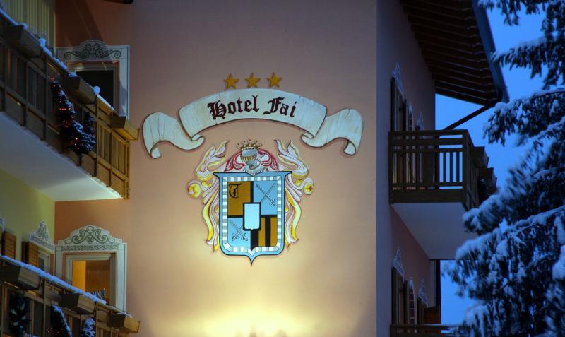פאי דלה פאגאנלה Hotel Fai מראה חיצוני תמונה